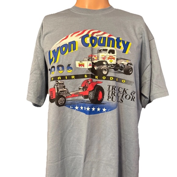 Vintage 2006 LYON COUNTY Fair & Rodeo Truck & Tractor Pulls Shirt Size Large - Picture 1 of 9
